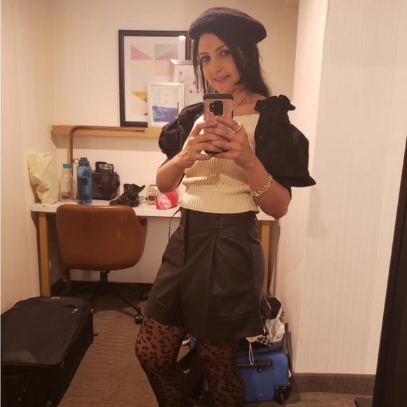 🔥 Zara Waxed faux leather short - Picture 2 of 9